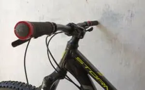 low handle bar on bike