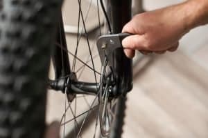 How to Tighten Brakes on a Mountain Bike